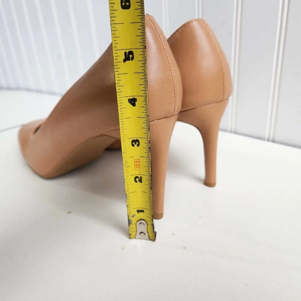 Journee Collection Women's Monalee Square Toe Mid Heel Pumps Tan 9.5
